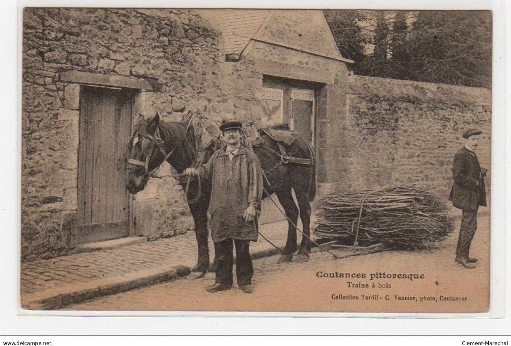 COUTANCES Pittoresque : Une Traine à Bois - Très Bon état - Coutances