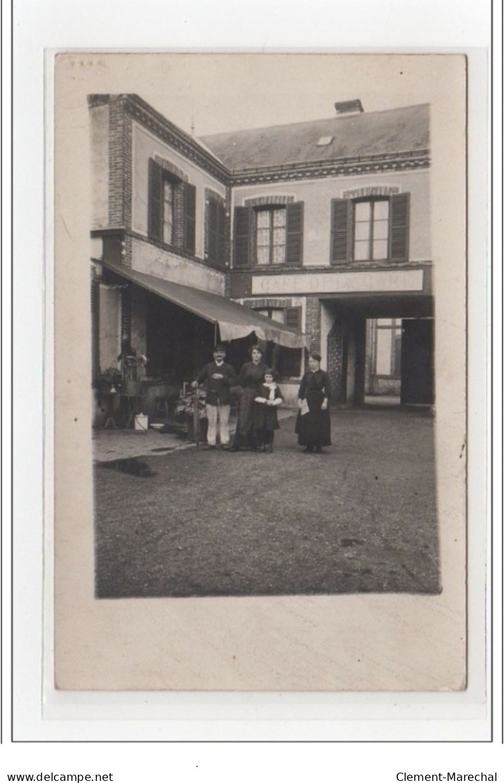 MARCILLY SUR EURE : Carte Photo Du Café De La Gare - Très Bon état - Marcilly-sur-Eure