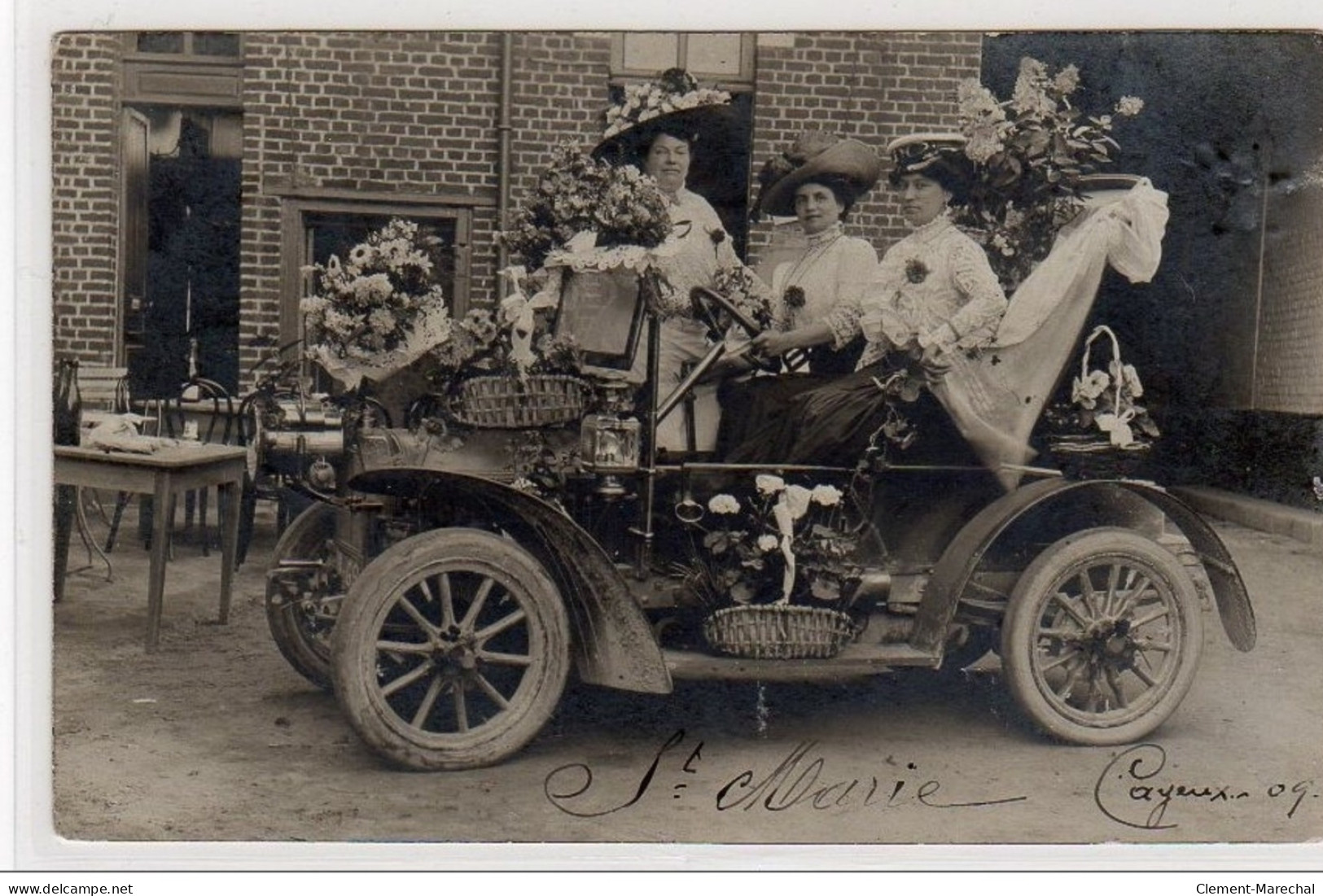 CAYEUX : Carte Photo D'une Automobile Fleurie Pour La Sainte Marie - Très Bon état - Cayeux Sur Mer