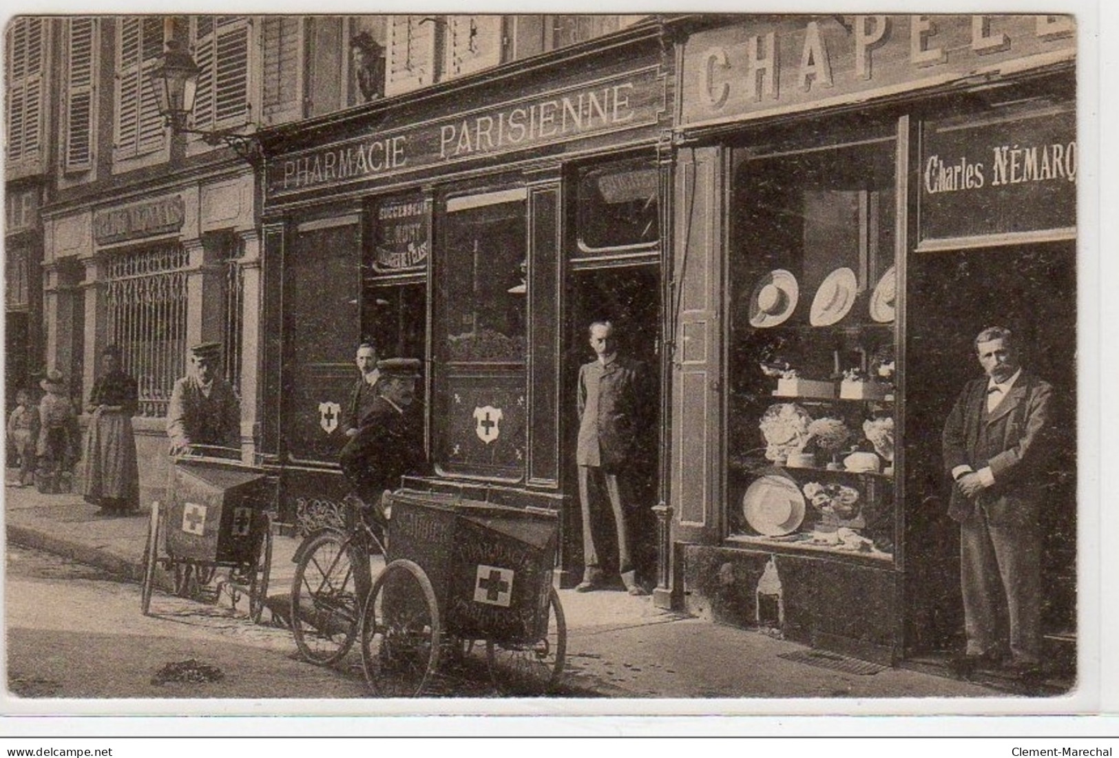 SAINT MIHIEL : Carte Postale Publicitaire Pour La Pharmacie Parisienne (avec Triporteurs) - Très Bon état - Saint Mihiel