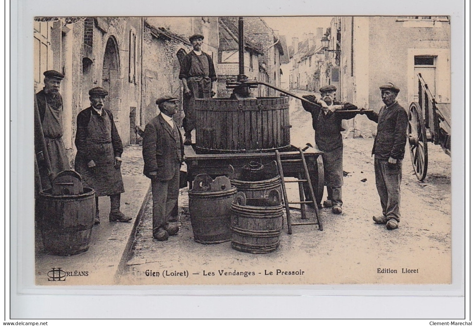 GIEN : Les Vendanges - Le Pressoir -  Très Bon état - Gien