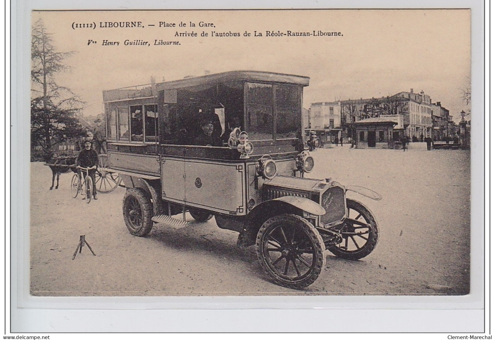 LIBOURNE : L'autobus De LA REOLLE-RAUZAN-LIBOURNE Sur La Place De La Gare - Très Bon état - Libourne