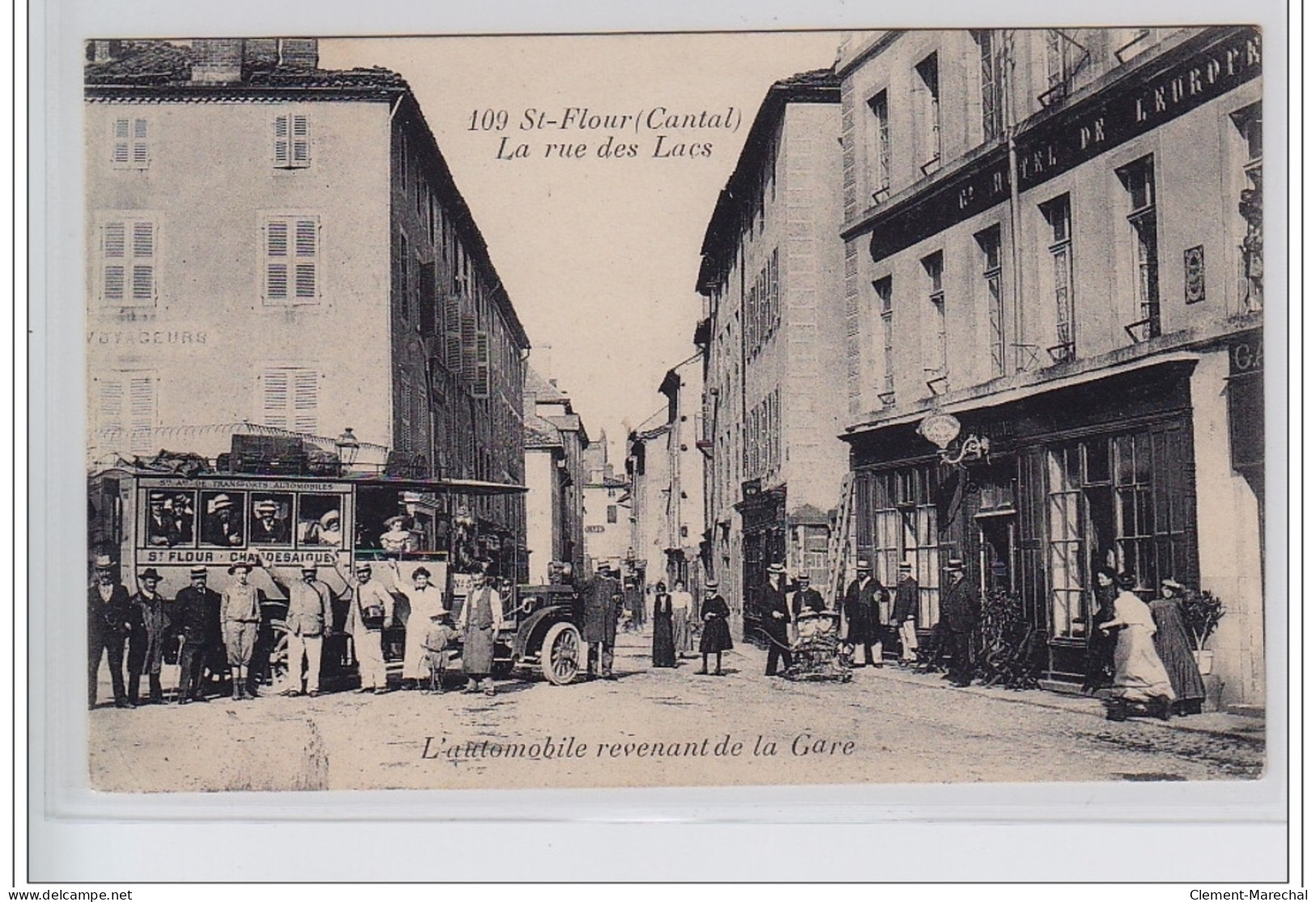 SAINT FLOUR : L'automobile Revenant De La Gare - Bon état (un Coin Plié) - Saint Flour