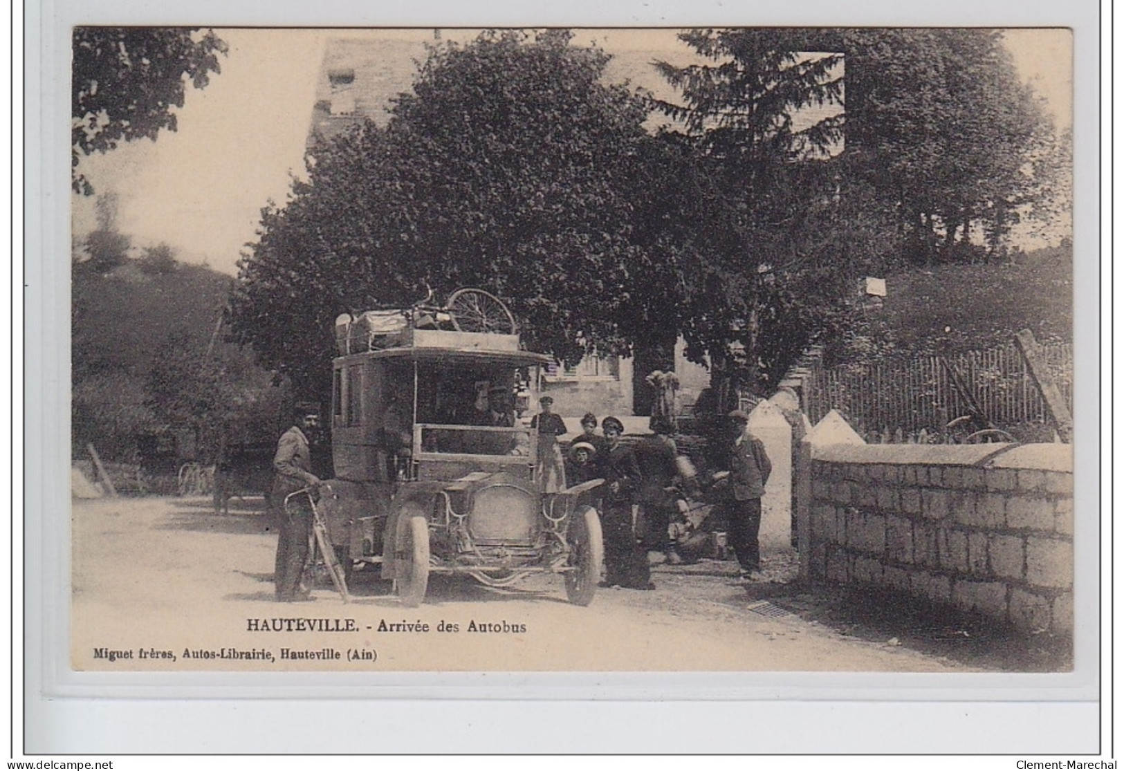 HAUTEVILLE : Arrivée De L'autobus -  Très Bon état - Hauteville-Lompnes