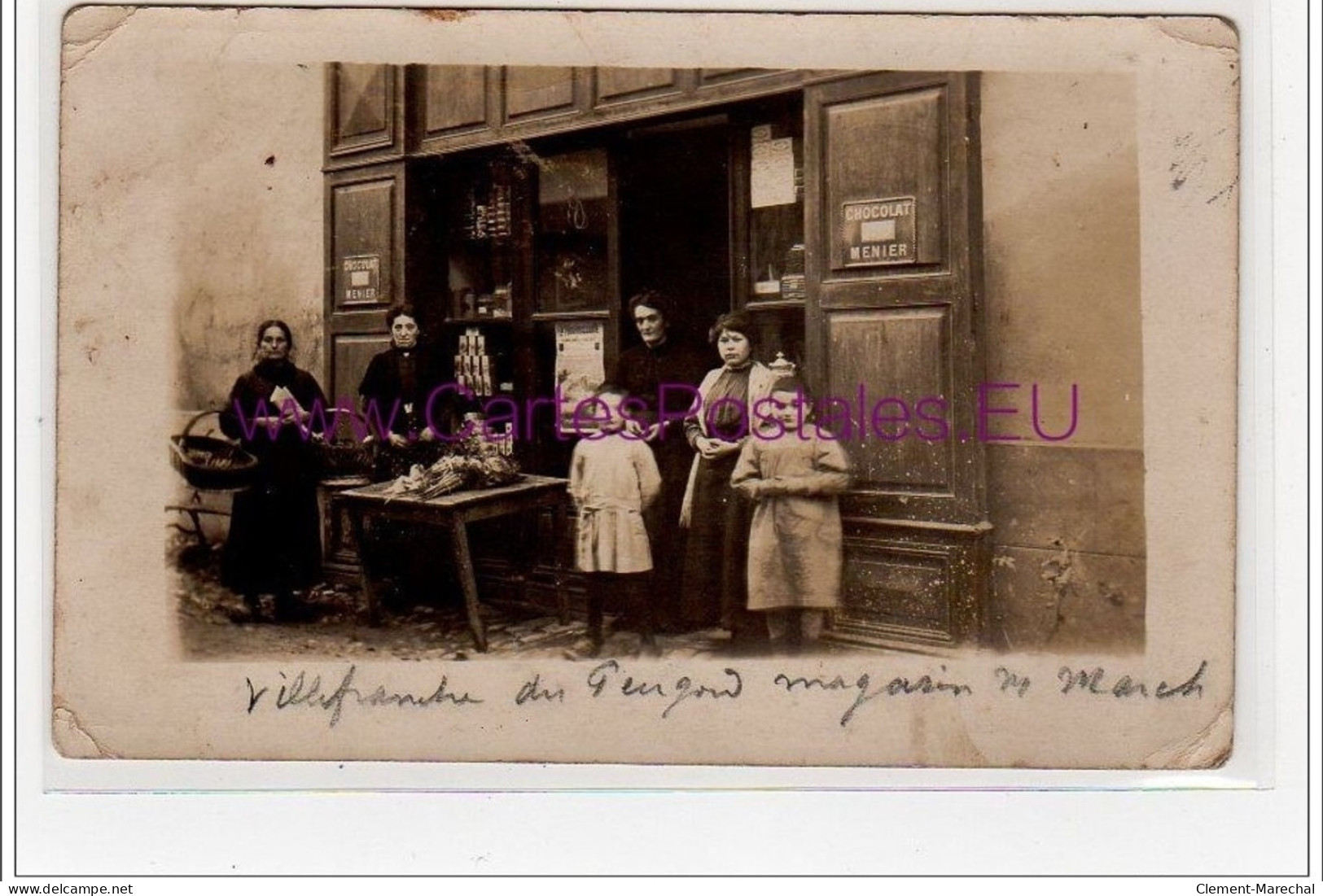 VILLEFRANCHE DU PERIGORD : Carte Photo Du Magasin """"March?"""" Vers 1910 - Bon état (coins Arrondis) - Autres & Non Classés