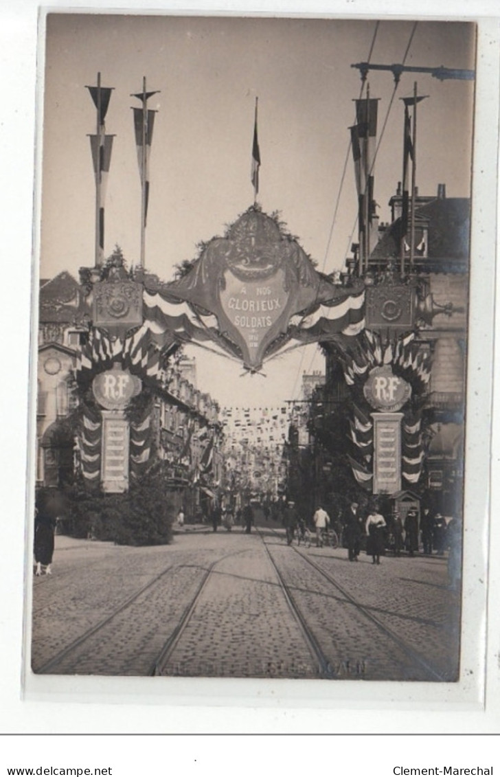 CAEN - CARTE PHOTO - La Rue Décorée En Hommage Aux Soldats De 1914-18  - Très Bon état - Caen