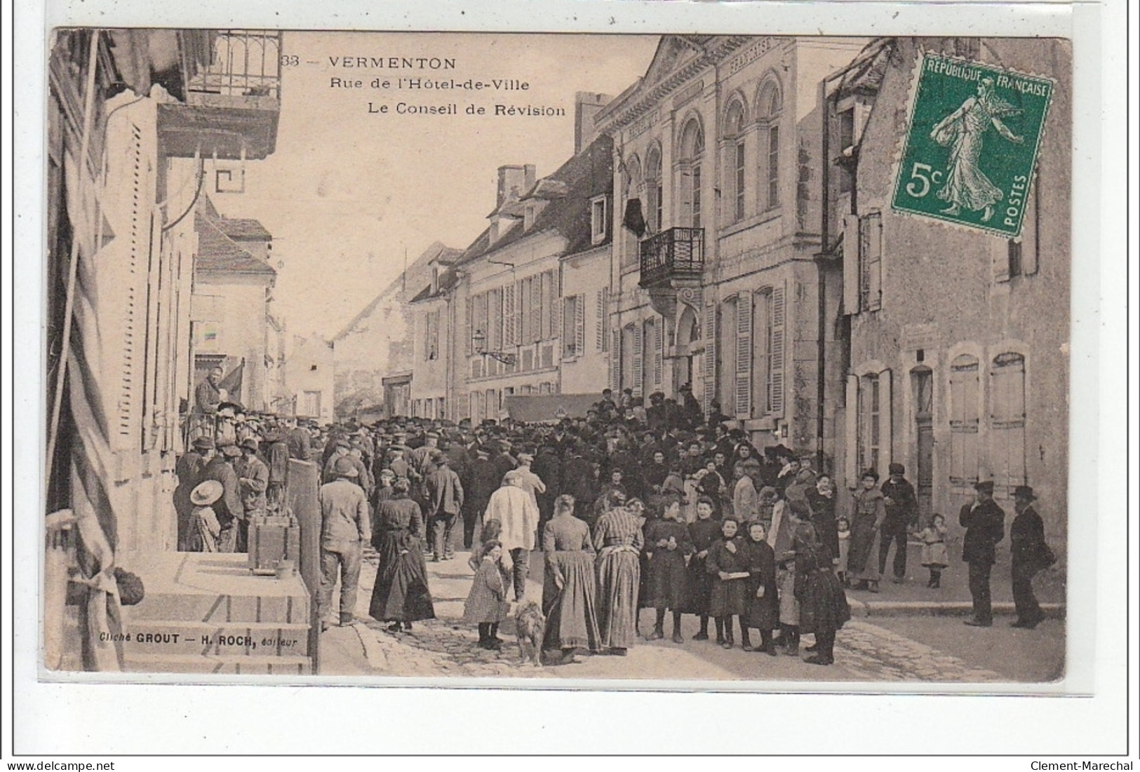 VERMENTON - Rue De L'Hôtel De Ville - Le Conseil De Révision - Très Bon état - Vermenton