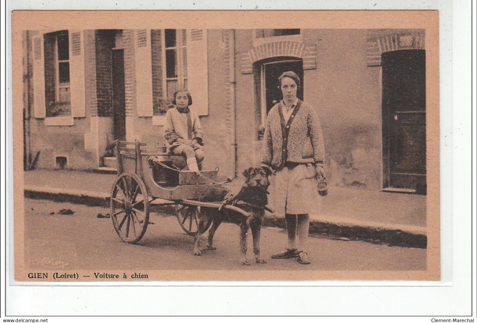 GIEN - Voiture à Chien - Très Bon état - Gien