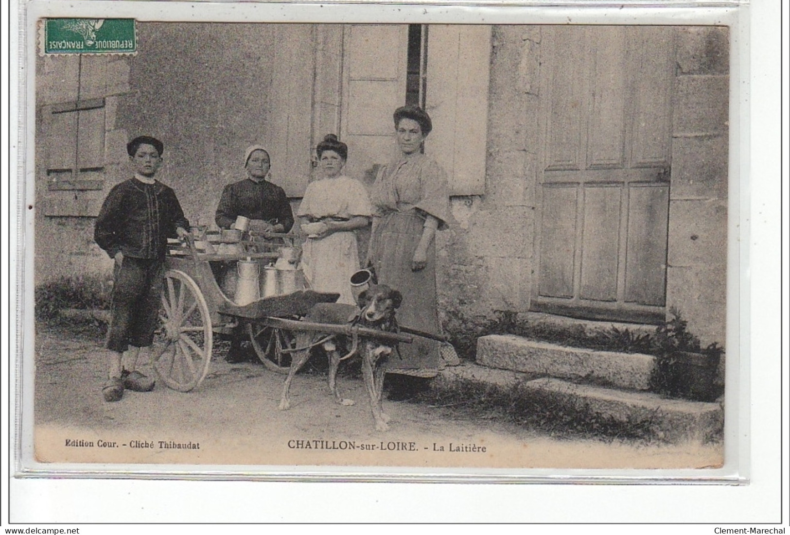 CHATILLON SUR LOIRE - La Laitière -  Attelage De Chien - Très Bon état - Chatillon Sur Loire