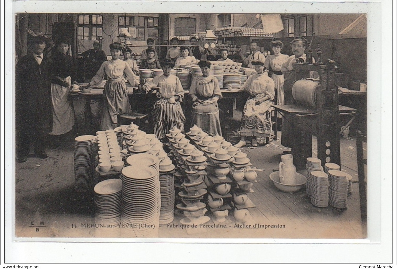 MEHUN SUR YEVRE - Fabrique De Porcelaine - Atelier D'impression - Très Bon état - Mehun-sur-Yèvre