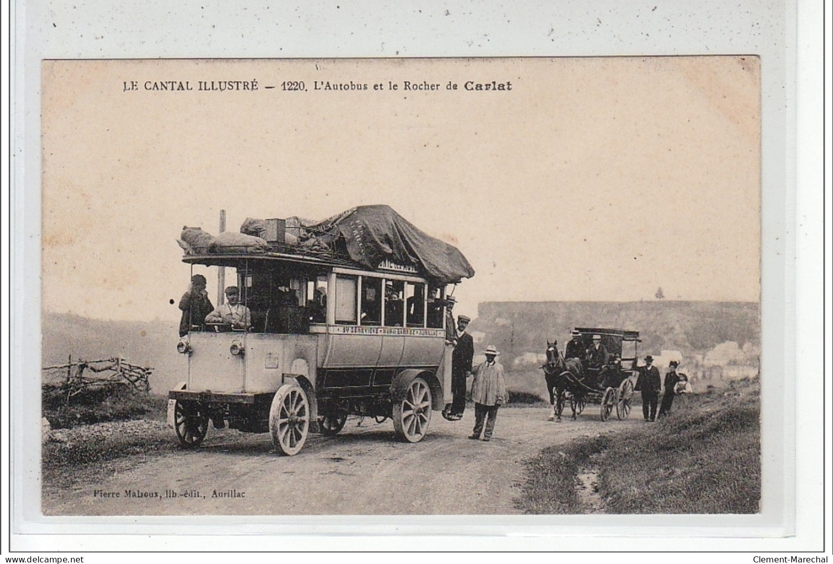 CARLAT - L&acute;Autobus Et Le Rocher De Carlat - Très Bon état - Carlat