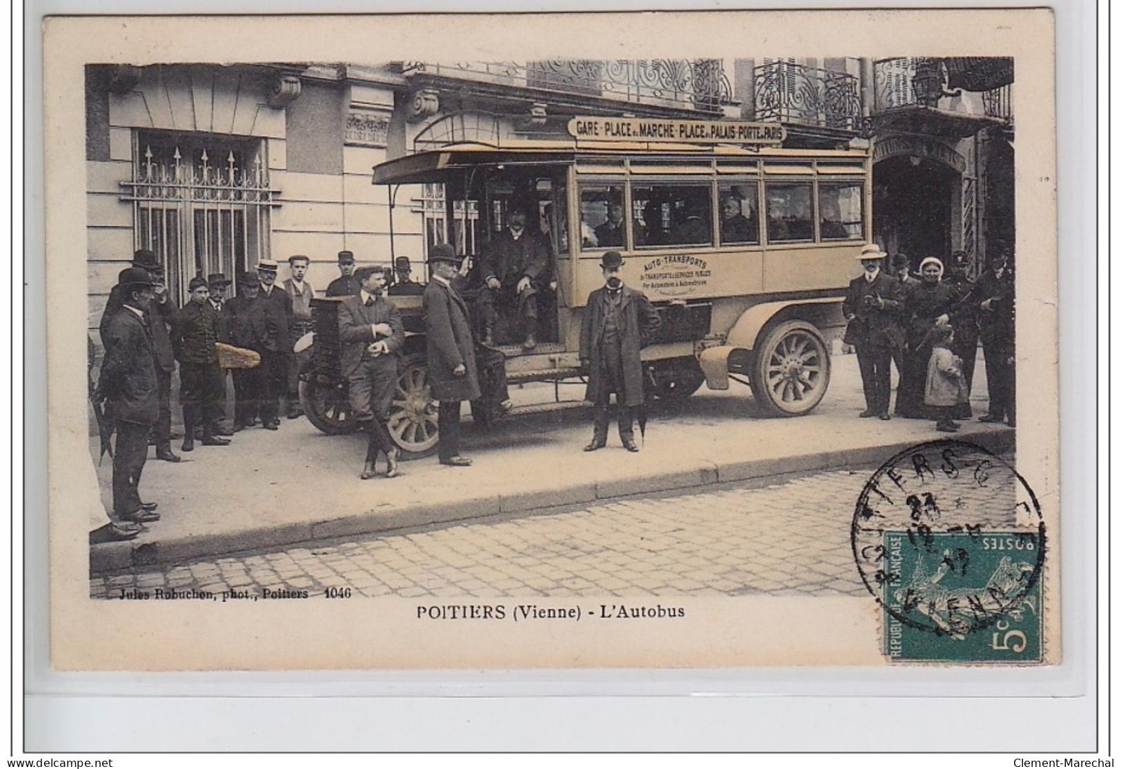 POITIERS : L'autobus - Bon état (une Toute Petite Déchirure) - Poitiers