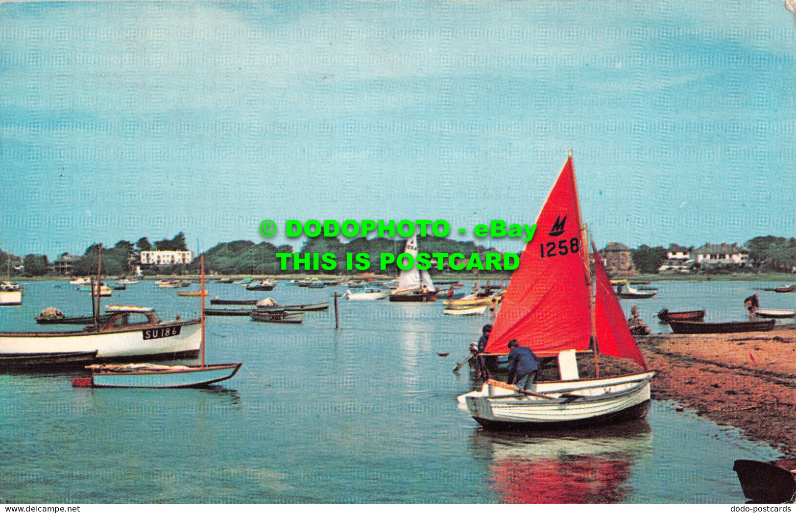 R518509 JH 64. Mudeford Harbour. J. Hammersley. Plastichrome. Colourpicture. 196 - Wereld