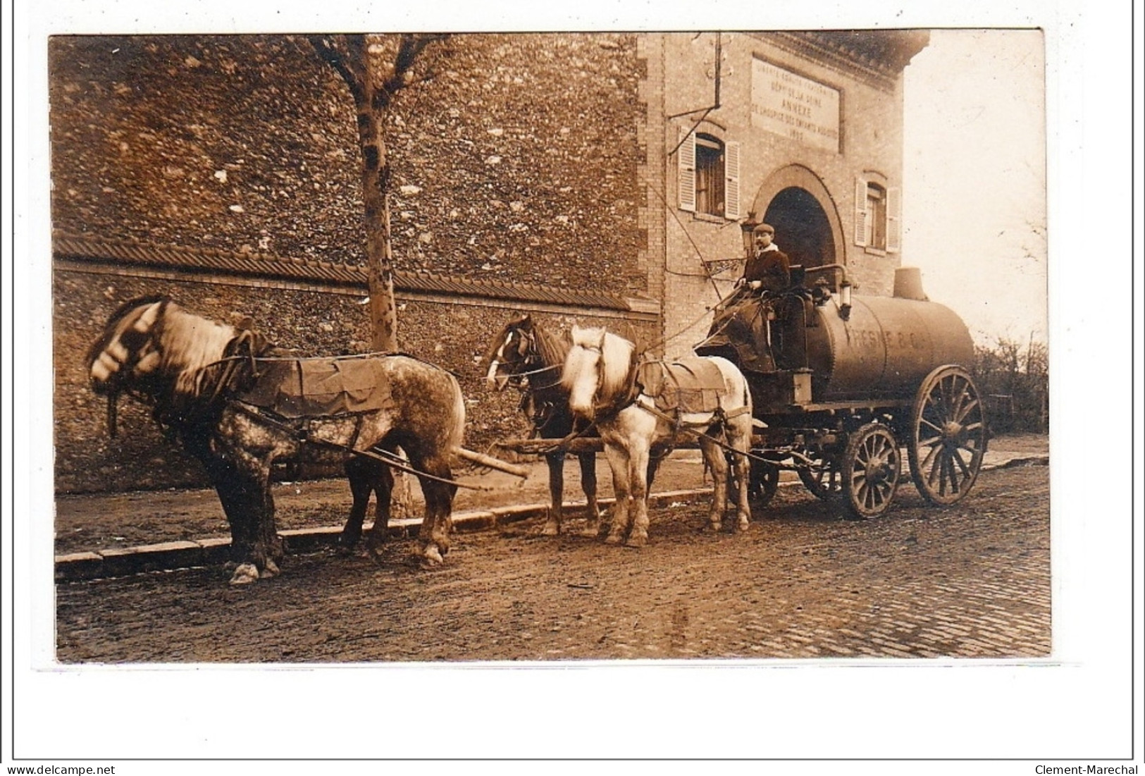 PARIS 13 : Carte Photo D'un Attelage-citerne Devant L'hospice Des Enfants Assistés -  Très Bon état - Paris (13)