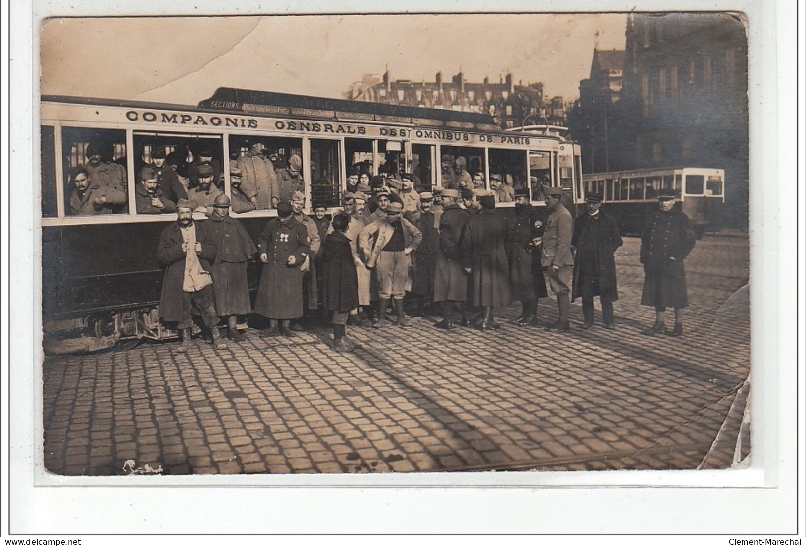 PARIS - CARTE PHOTO - OMNIBUS - MILITAIRES - état - Transport Urbain En Surface