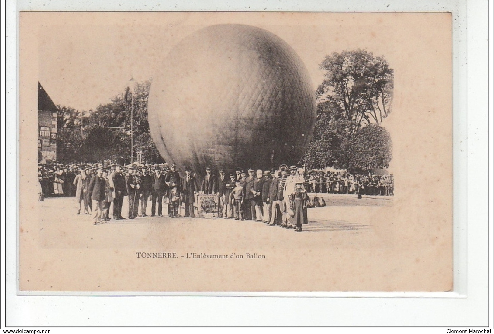 TONNERRE - L'enlèvement D'un Ballon - Très Bon état - Tonnerre