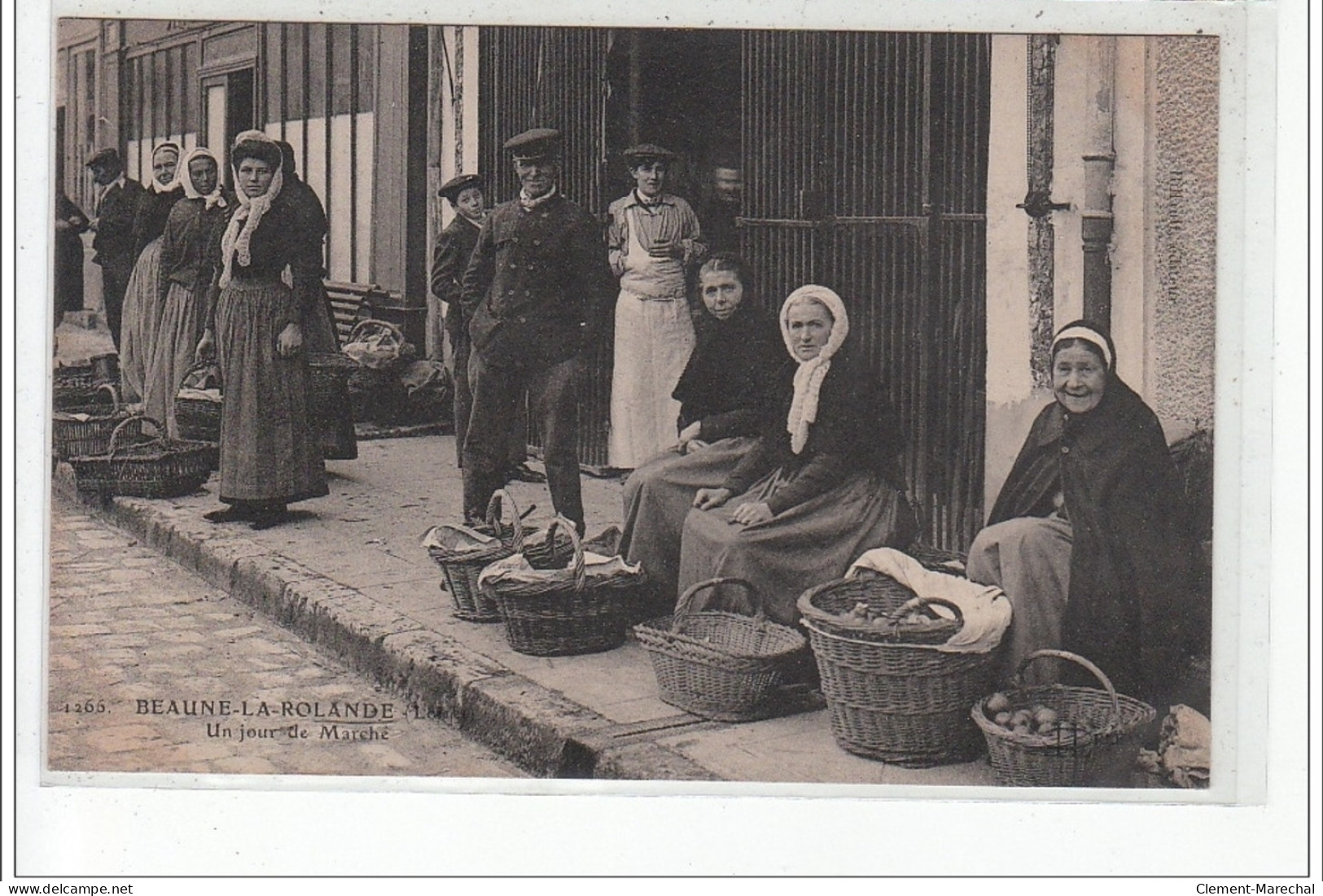 BEAUNE LA ROLANDE - Un Jour De Marché - Très Bon état - Beaune-la-Rolande