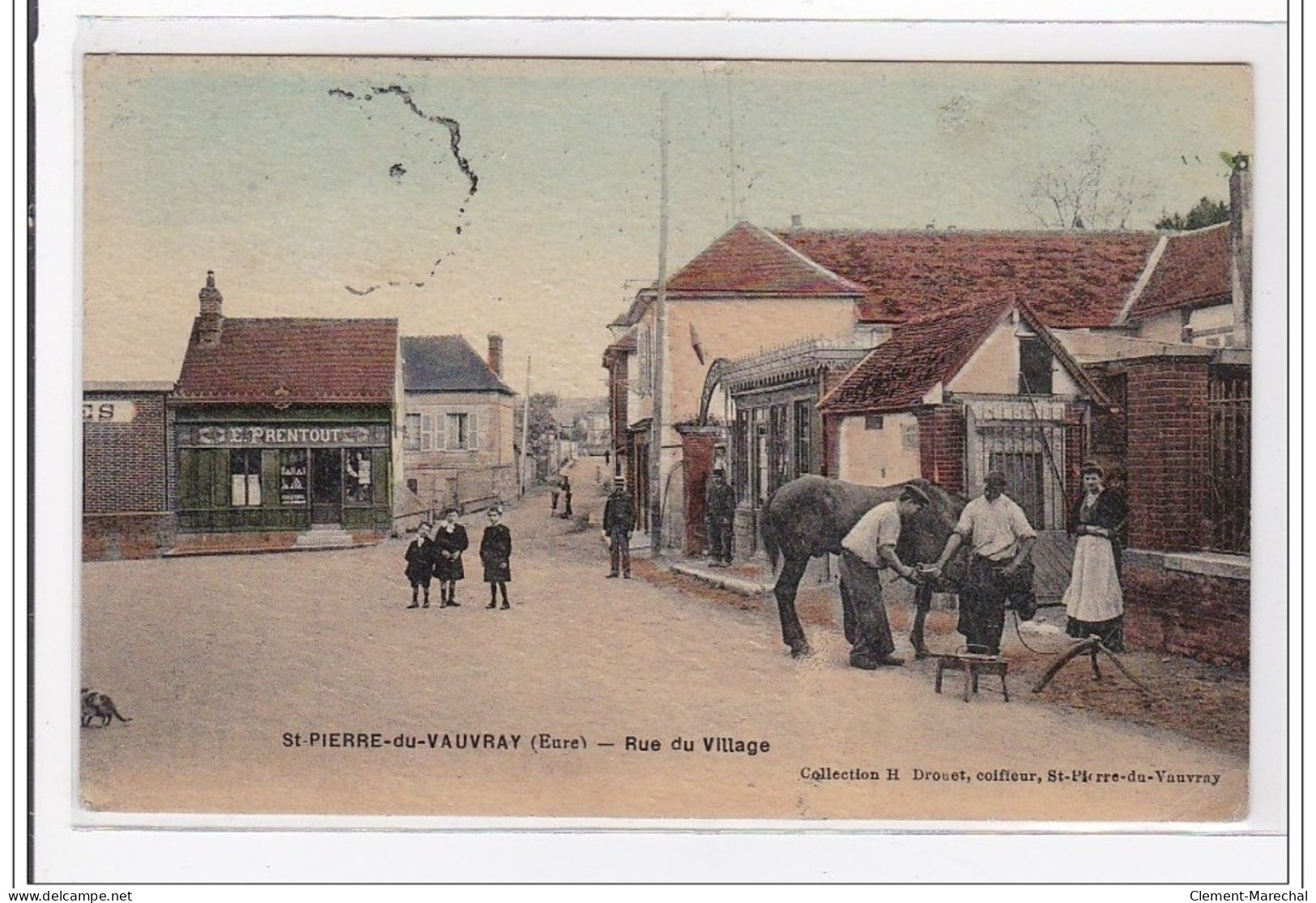 St-PIERRE-du-VAUVRAY : Rue Du Village (maréchal-ferrand) - Tres Bon Etat - Autres & Non Classés