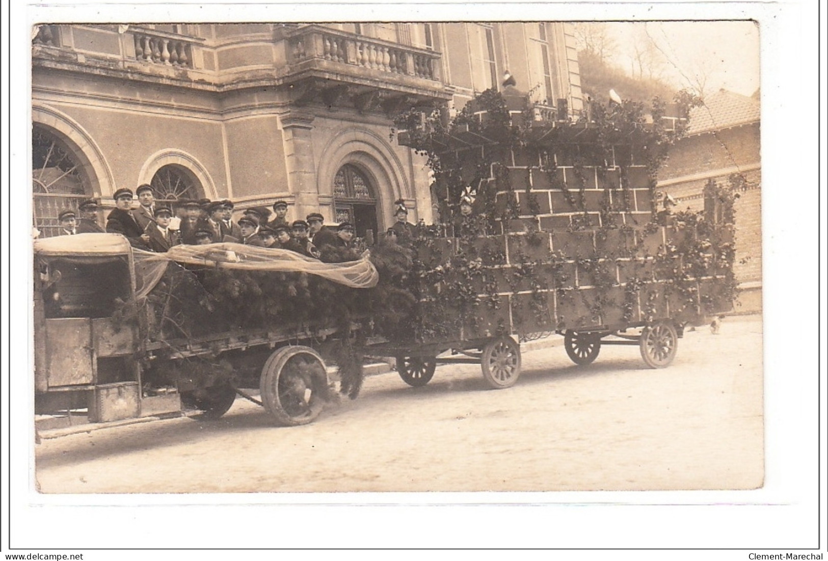 Château Porcien - CARTE PHOTO - CAVALCADE - état - Chateau Porcien