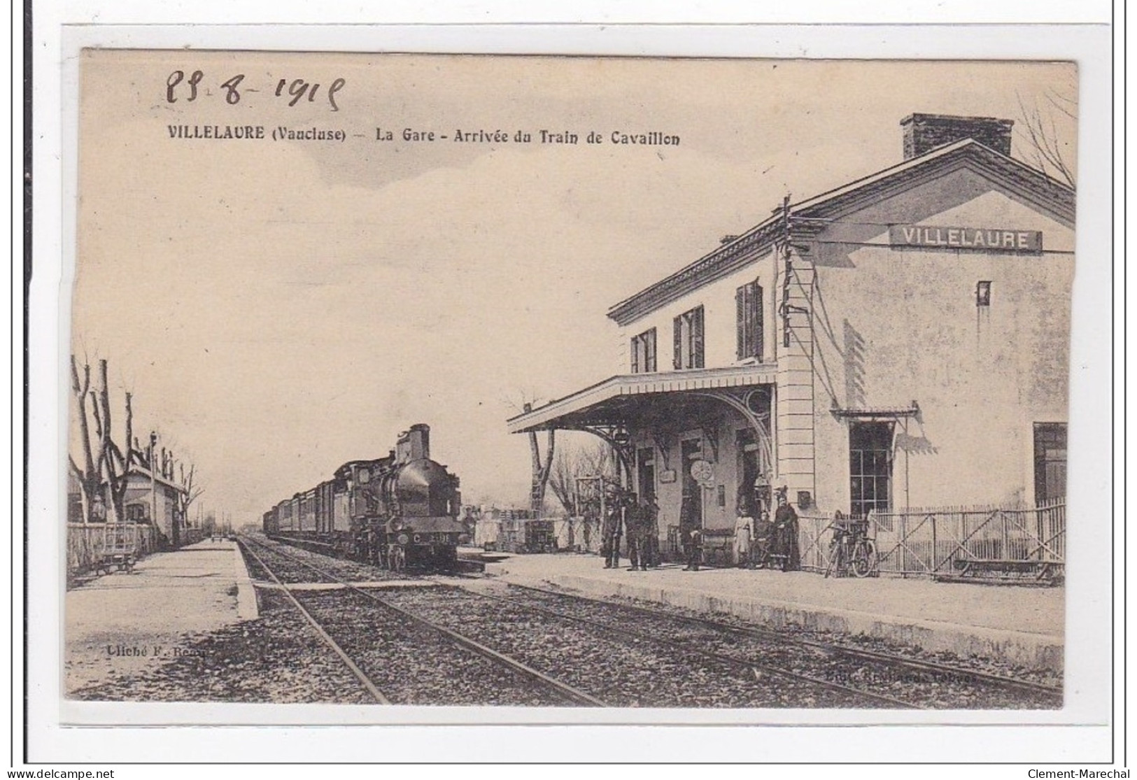VILLELAURE : La Gare, Arrivée Du Train De Cavaillon (GARE) - Tres Bon Etat - Other & Unclassified