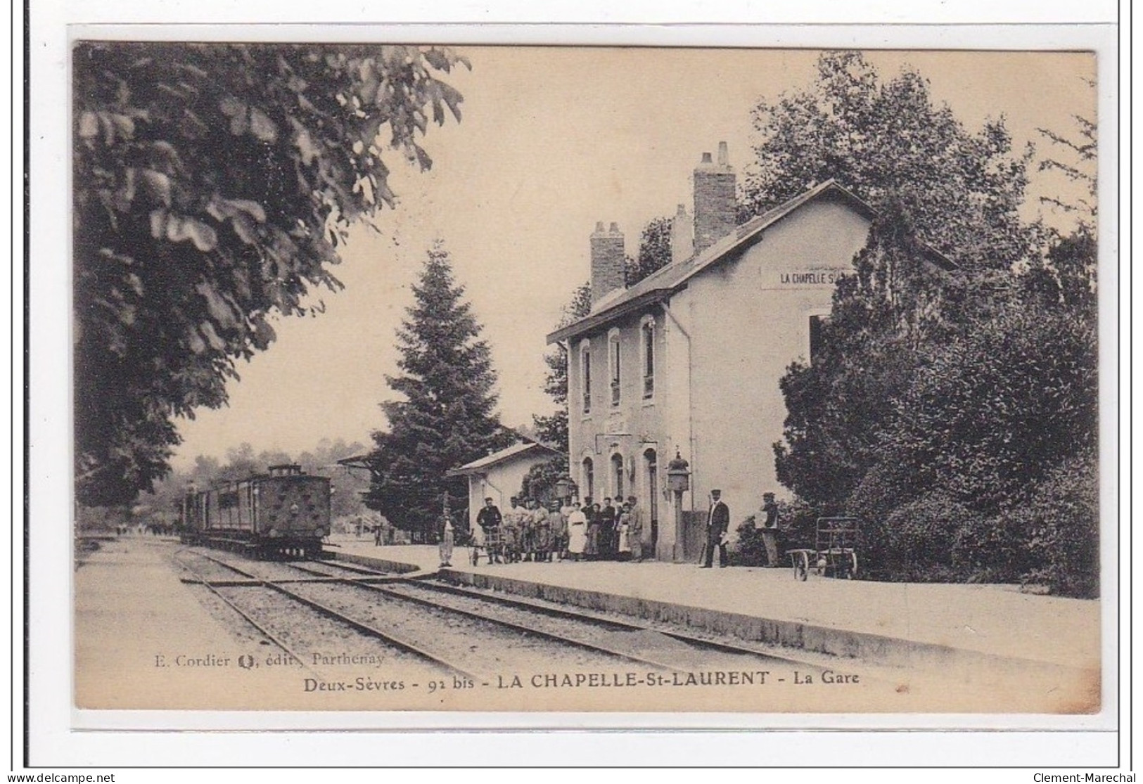 LA CHAPELLE-St-LAURENT : La Gare (GARE) - Tres Bon Etat - Andere & Zonder Classificatie