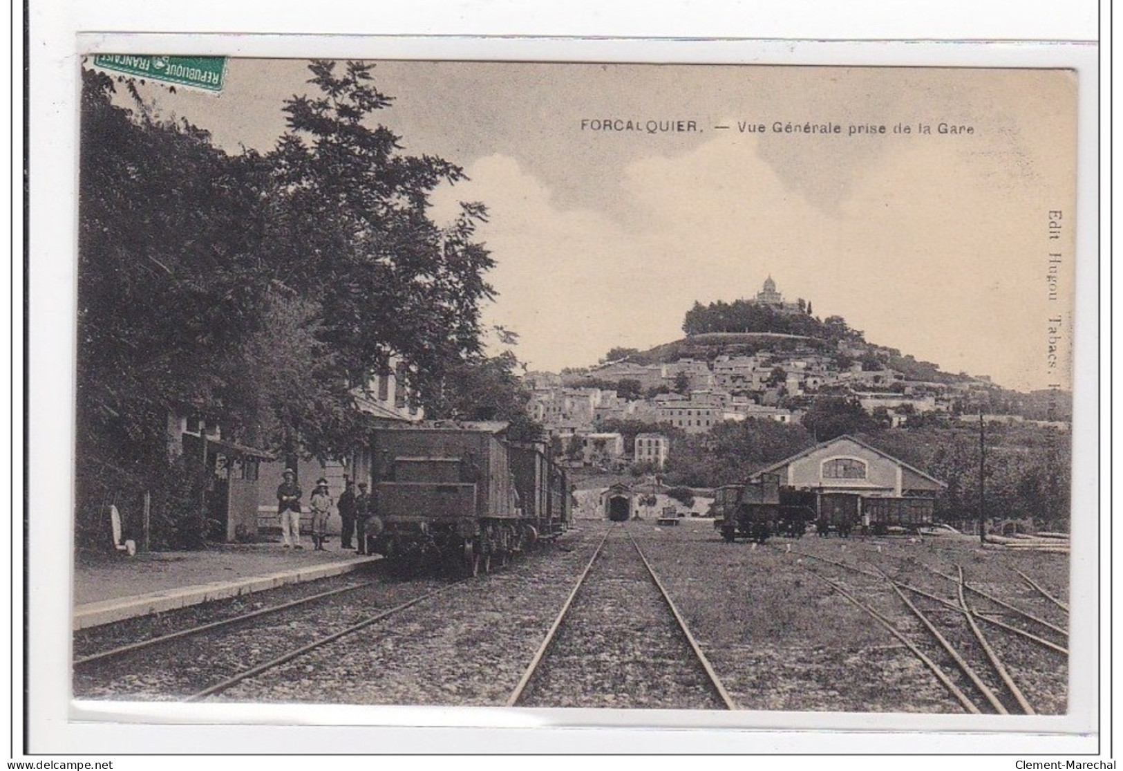 FORCALQUIER : Vue Generale Prise De La Gare (GARE) - Tres Bon Etat - Forcalquier