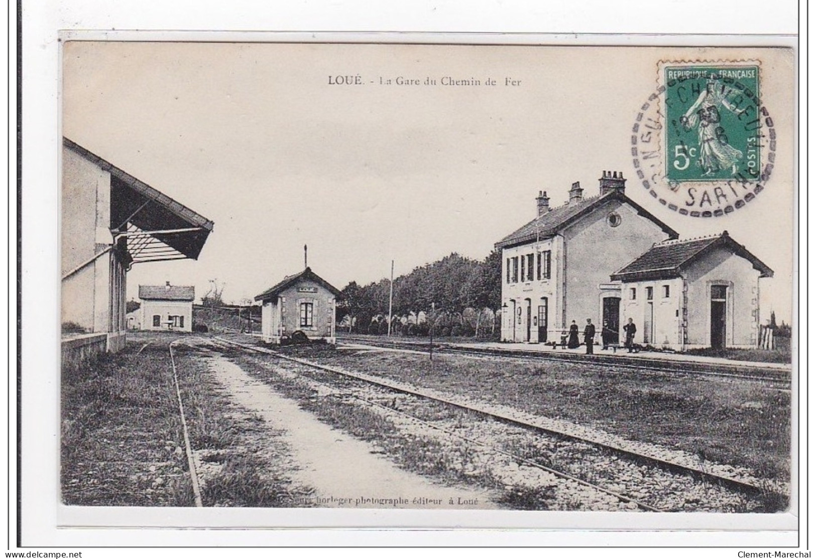 LOUE : La Gare Du Chemin De Fer - Tres Bon Etat - Loue