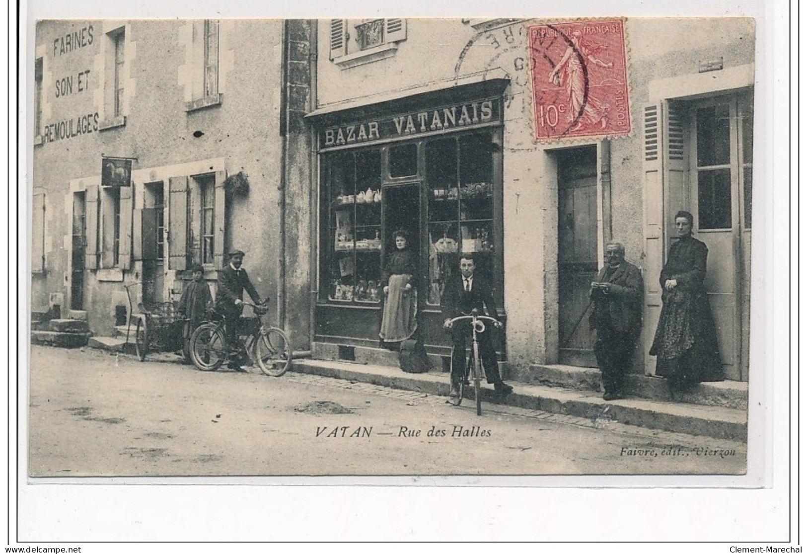 VATAN : Rue Des Halles - Très Bon état - Autres & Non Classés