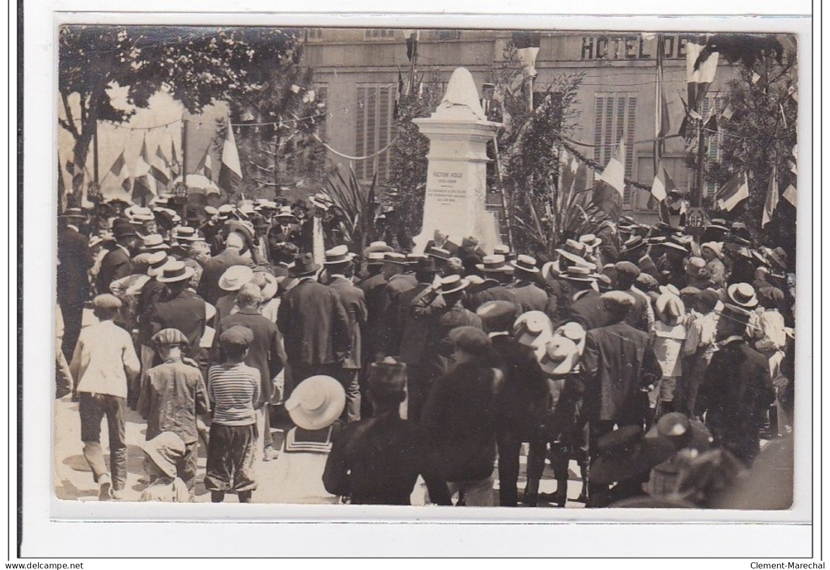 LA LONDE LES NAURES : Inauguration De Monument Victor Roux - Tres Bon Etat - La Londe Les Maures