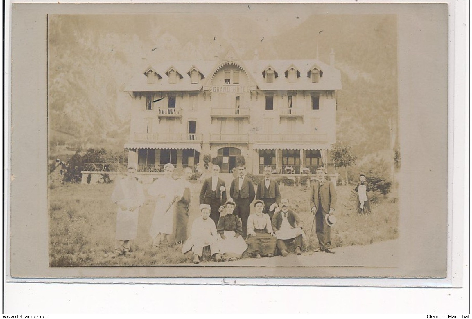 BOURG D'OISANS - CARTE PHOTO - GRAND HOTEL - Très Bon état - Bourg-d'Oisans