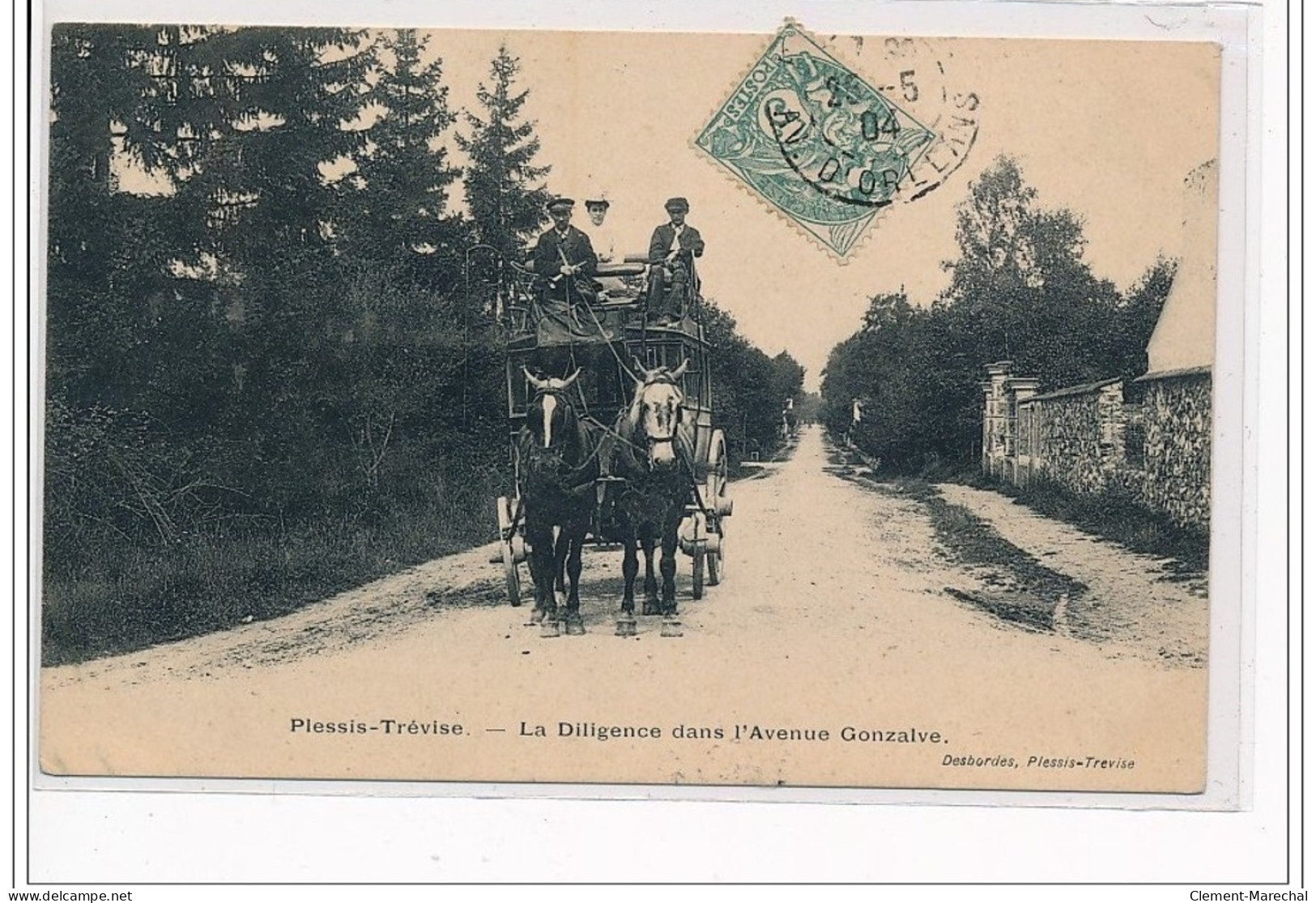 PLESSIS TREVISE : La Diligence Dans L'Avenue Gonzalve - Très Bon état - Le Plessis Trevise