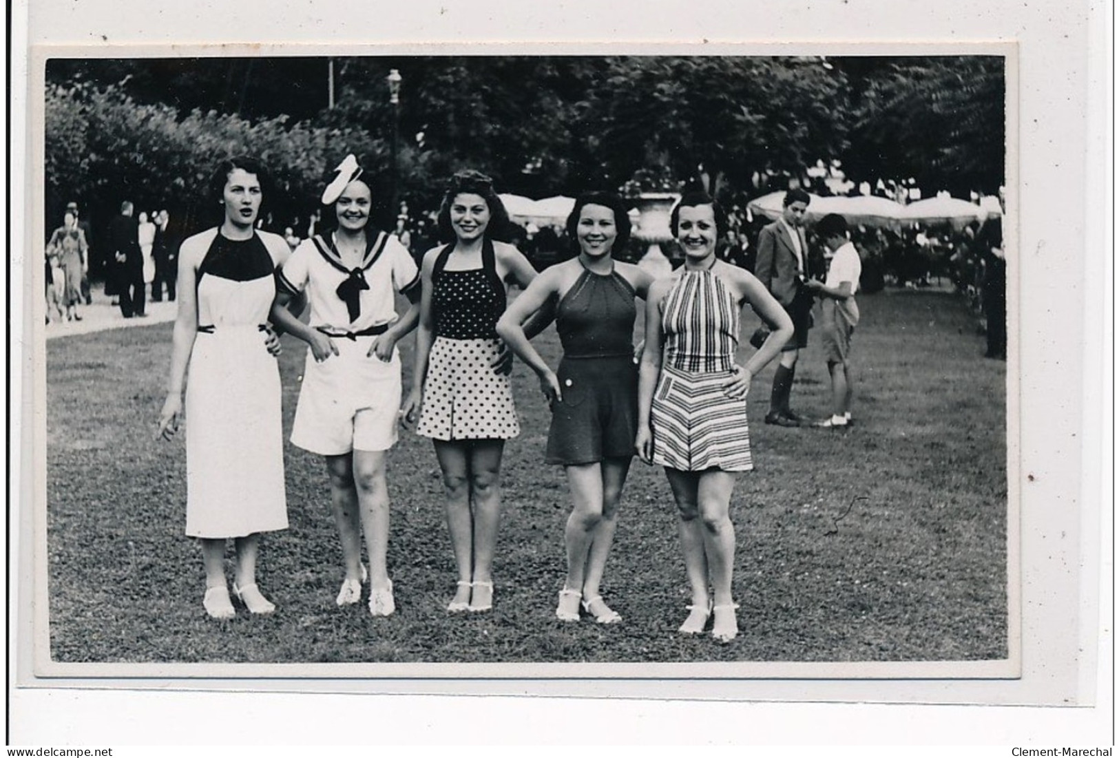 HOUILLES - CARTE PHOTO - Jeunes Femmes En Costumes De Bain 1938 - Mr Rousselot 33, Rue Du Château - Très Bon état - Houilles