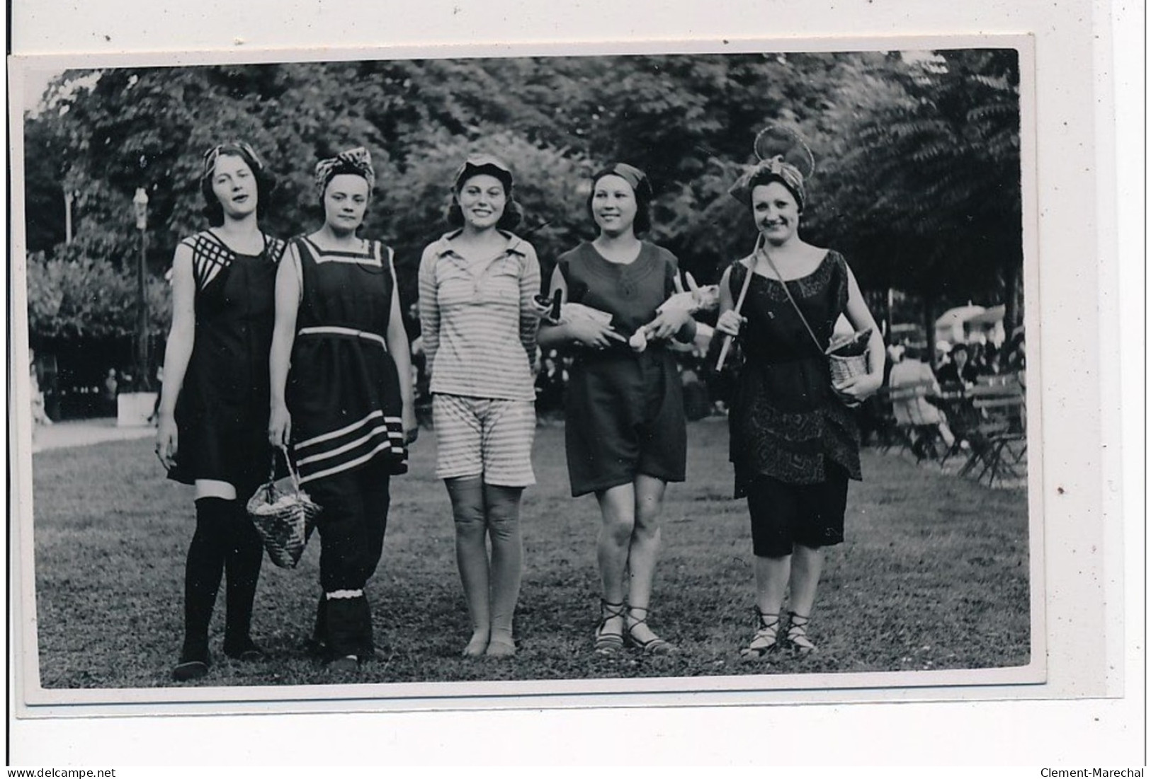 HOUILLES - CARTE PHOTO - Jeunes Femmes En Costumes De Bain 1938 - Mr Rousselot 33, Rue Du Château - Très Bon état - Houilles