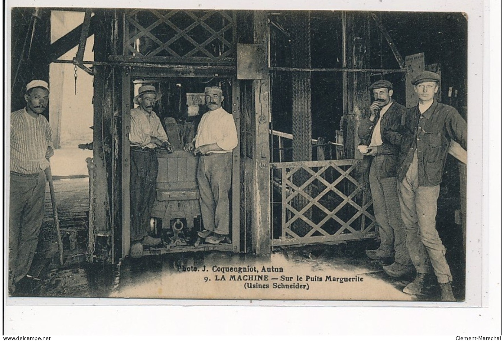 LA MACHINE - Sur Le Puits Marguerite (Usines Schneider) - Très Bon état - La Machine