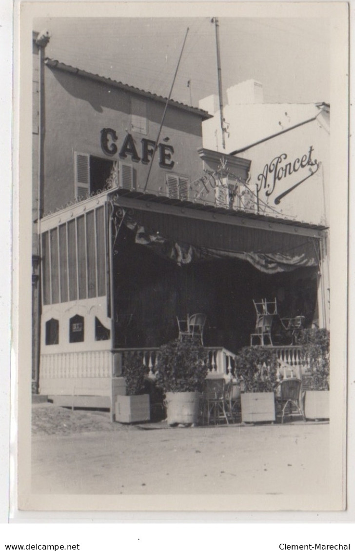 Ile De Ré  : Carte Photo Du Café Poncet - Vers 1920-30 - Très Bon état - Ile De Ré