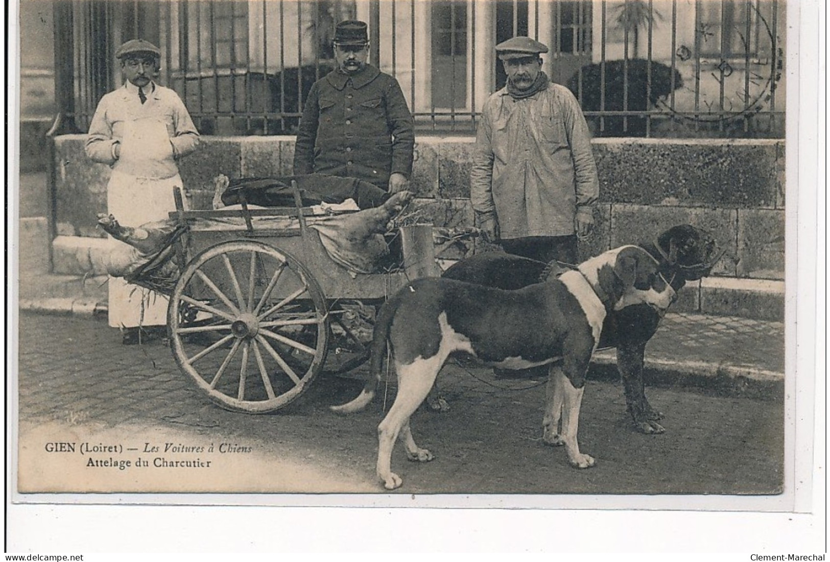 GIEN - Les Voitures à Chiens - Attelage Du Charcutier - Très Bon état - Gien