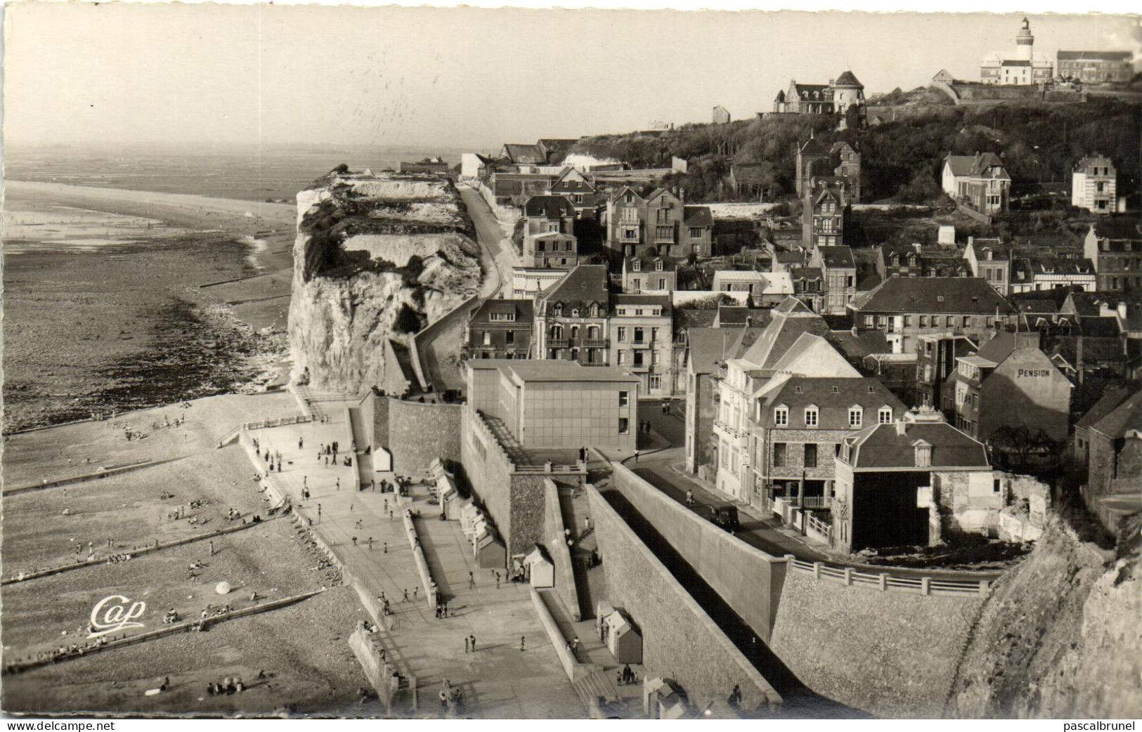 AULT - VUE SUR LA VILLE DEPUIS LES FALAISES - Ault