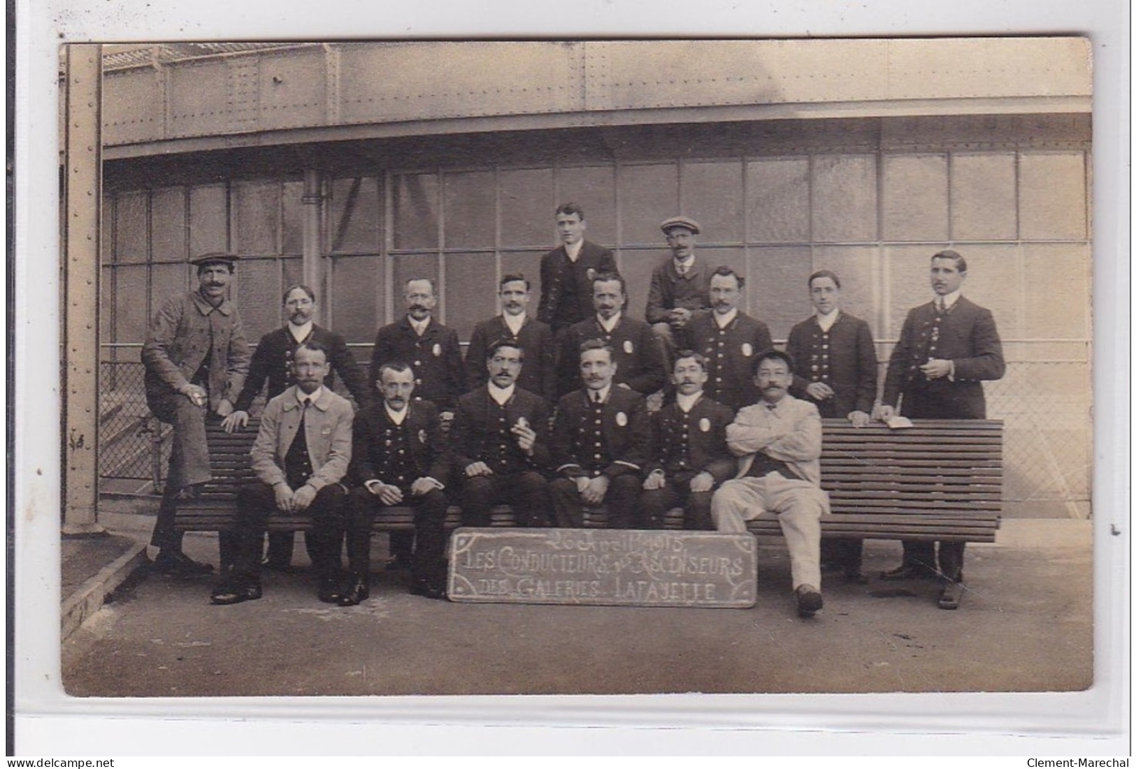 PARIS 9 ème : Carte Photo Des Conducteurs Des Ascenseurs Des Galeries Lafayette En 1915 - Très Bon état - District 09