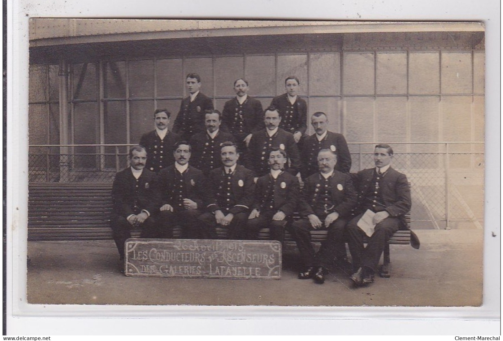 PARIS 9 ème : Carte Photo Des Conducteurs Des Ascenseurs Des Galeries Lafayette En 1915 - Très Bon état - Distretto: 09