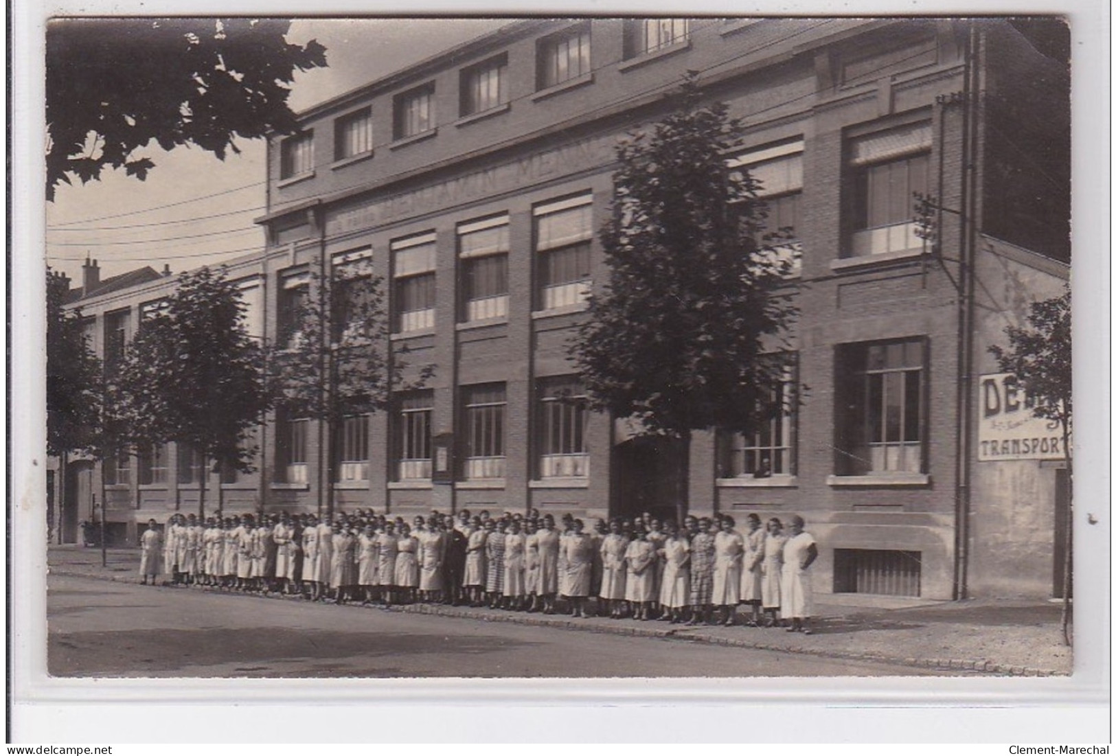 REIMS : Carte Phopto De L'usine MENNESSON (tissus De Reims) Avec Le Personnel - Très Bon état - Reims