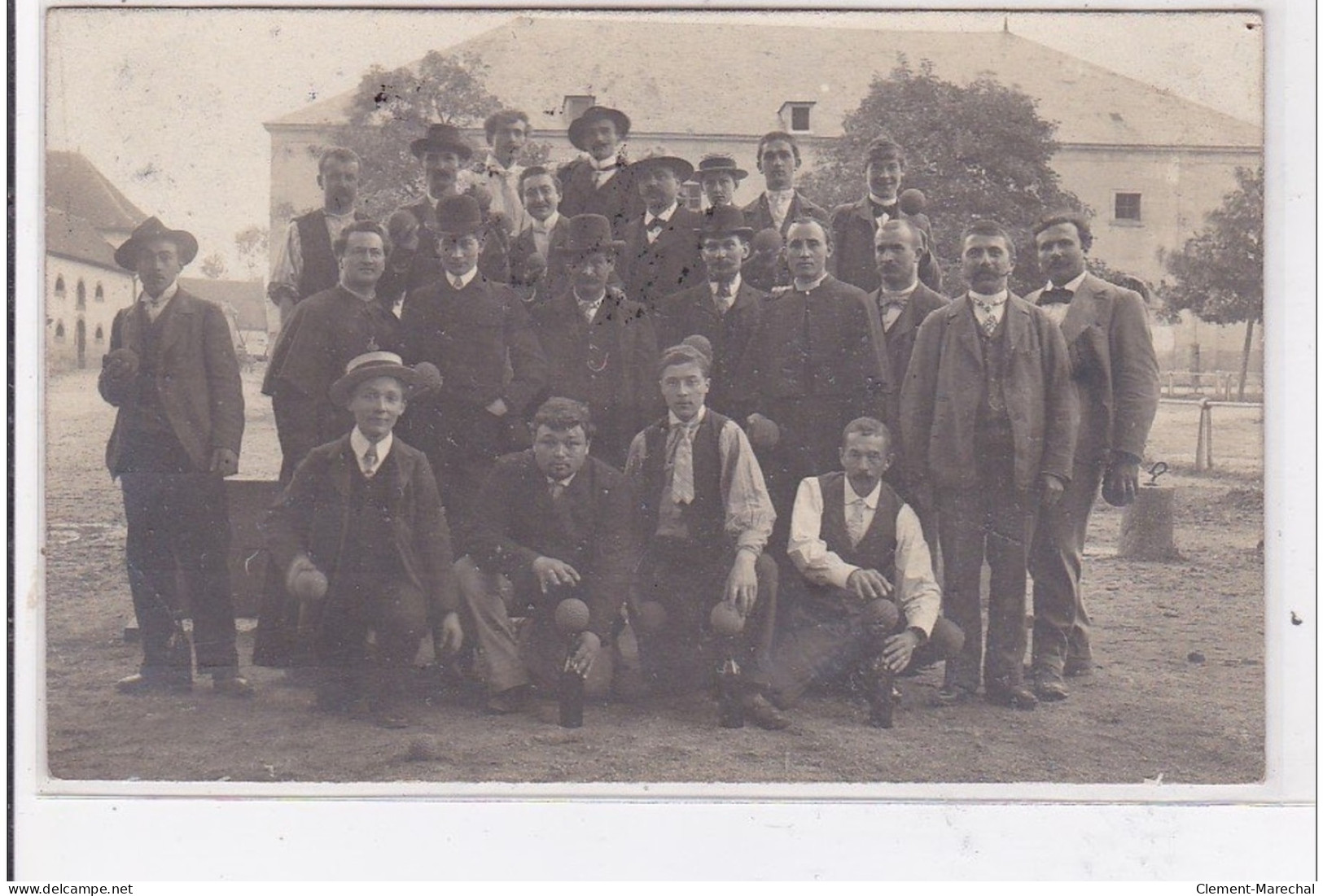 LAPALISSE : Carte Photo De Joueurs De Boules (pétanque) - Très Bon état - Lapalisse