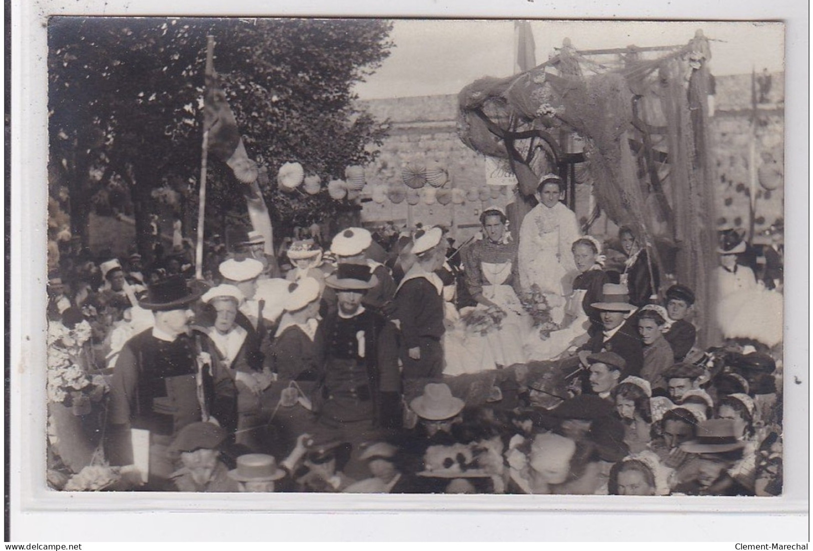 CONCARNEAU : Fête Des Filets Bleus -carte Photo Vers 1910 (photo Charles)-très Bon état - Concarneau