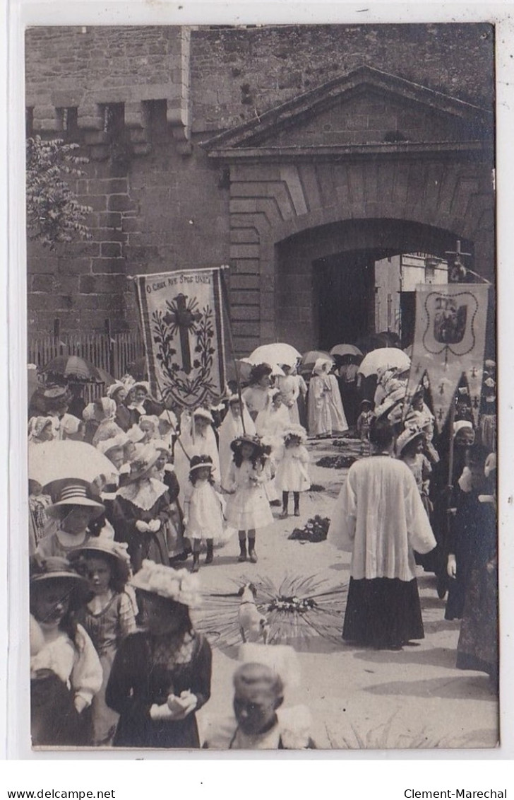 CONCARNEAU : Carte Photo D'une Procession Vers 1910 (photo Charles) - Très Bon état - Concarneau