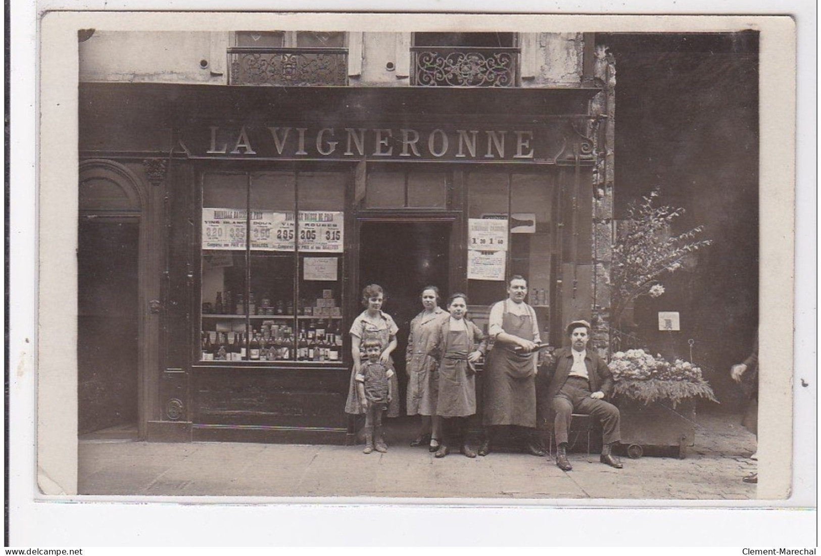 PARIS : Carte Photo Du Caviste """"la Vigneronne"""" Rue Curial (marchand De Vins) - Très Bon état - Arrondissement: 19