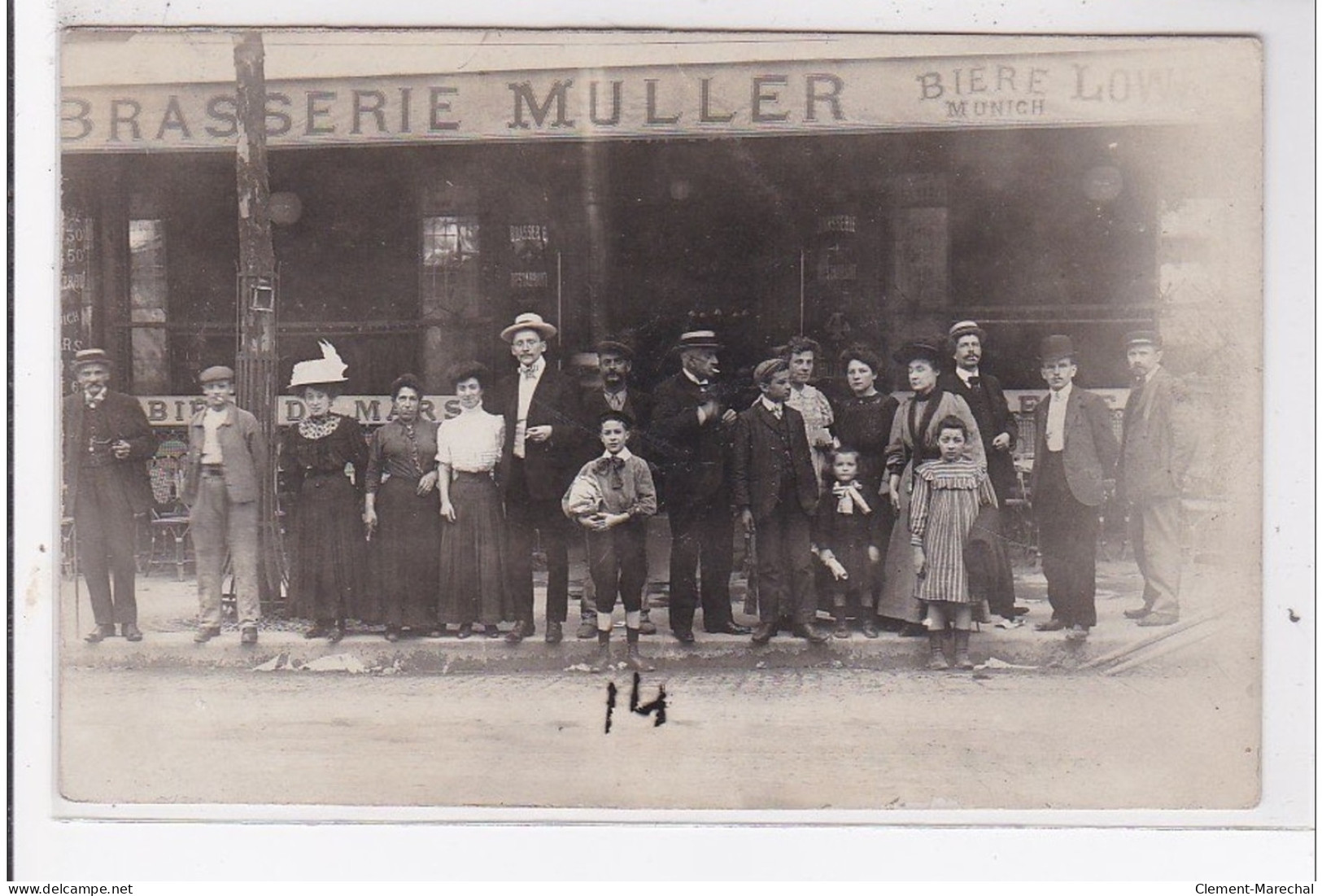 PARIS : Carte Photo D'un Café Au 9 Avenue De Clichy - Très Bon état - Arrondissement: 17