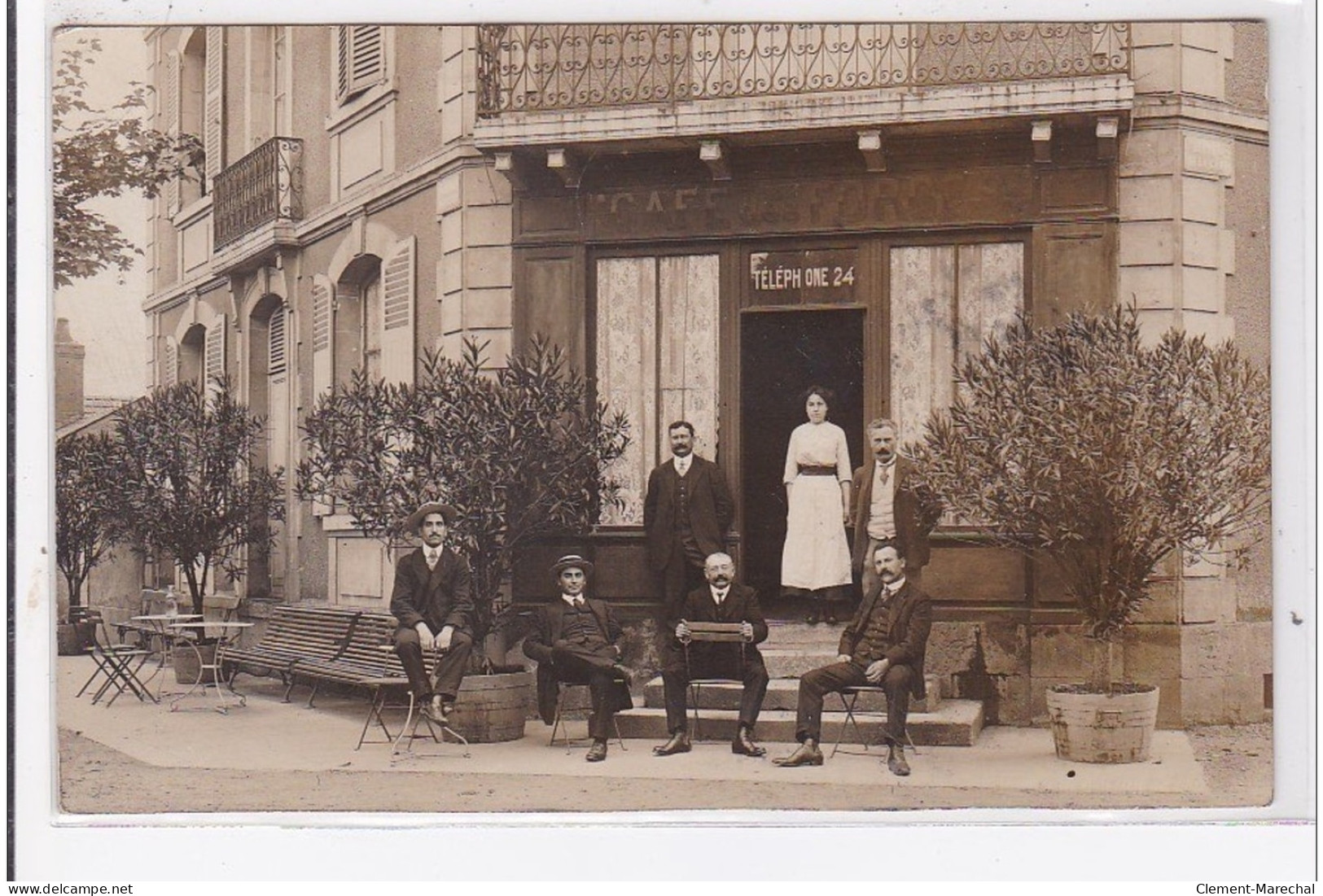 FOURCHAMBAULT : Carte Photo Du Café Des Forges - Très Bon état - Altri & Non Classificati