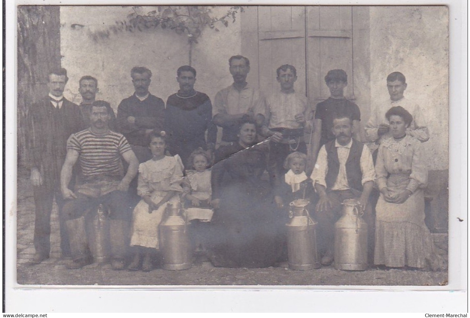 MORET SUR LOING : Carte Photo - Bon état (un Pli Au Centre) - Moret Sur Loing