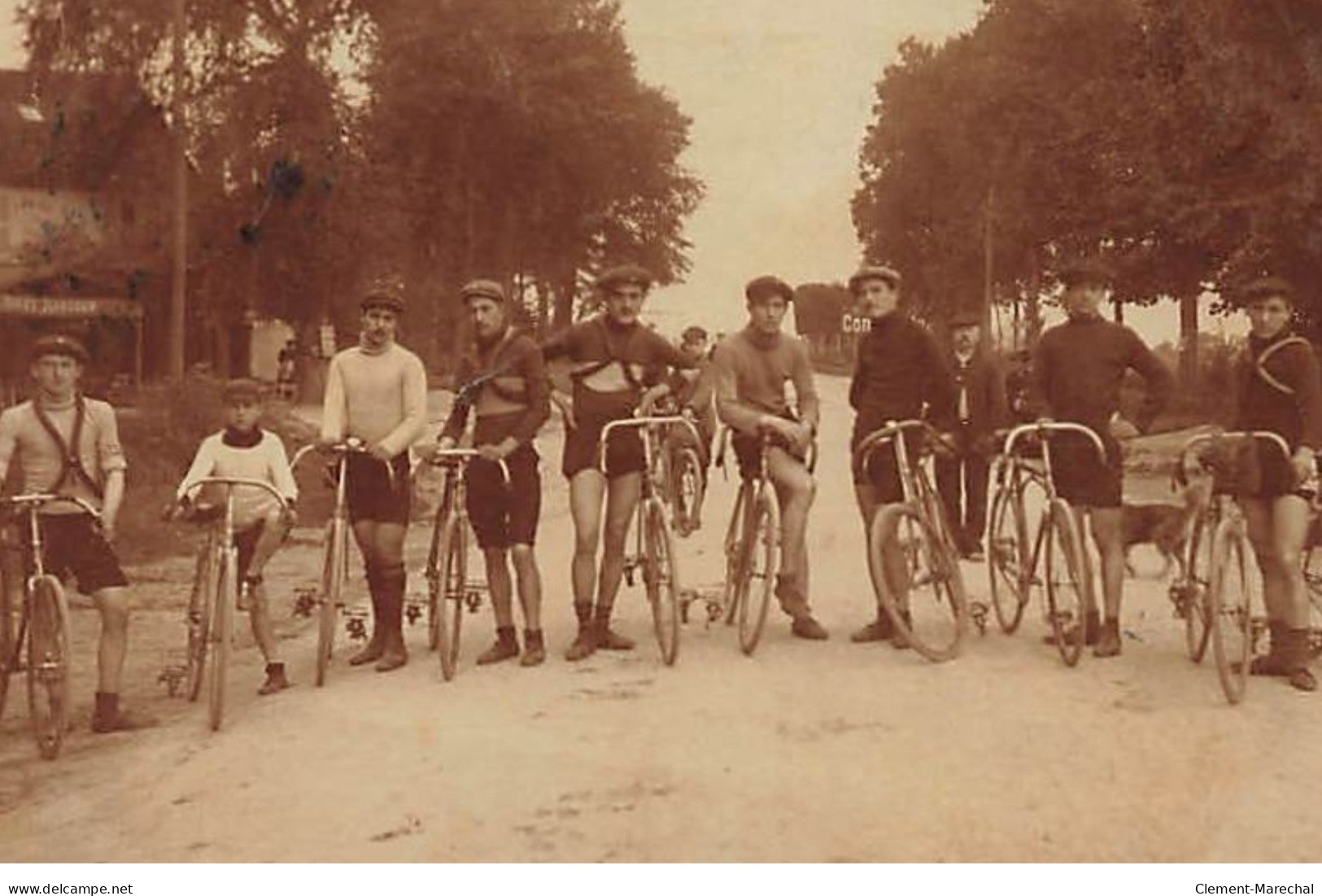 A LOCALISER  : Carte Photo : JOIGNY? : Course De Vélo - Très Bon état - Photos