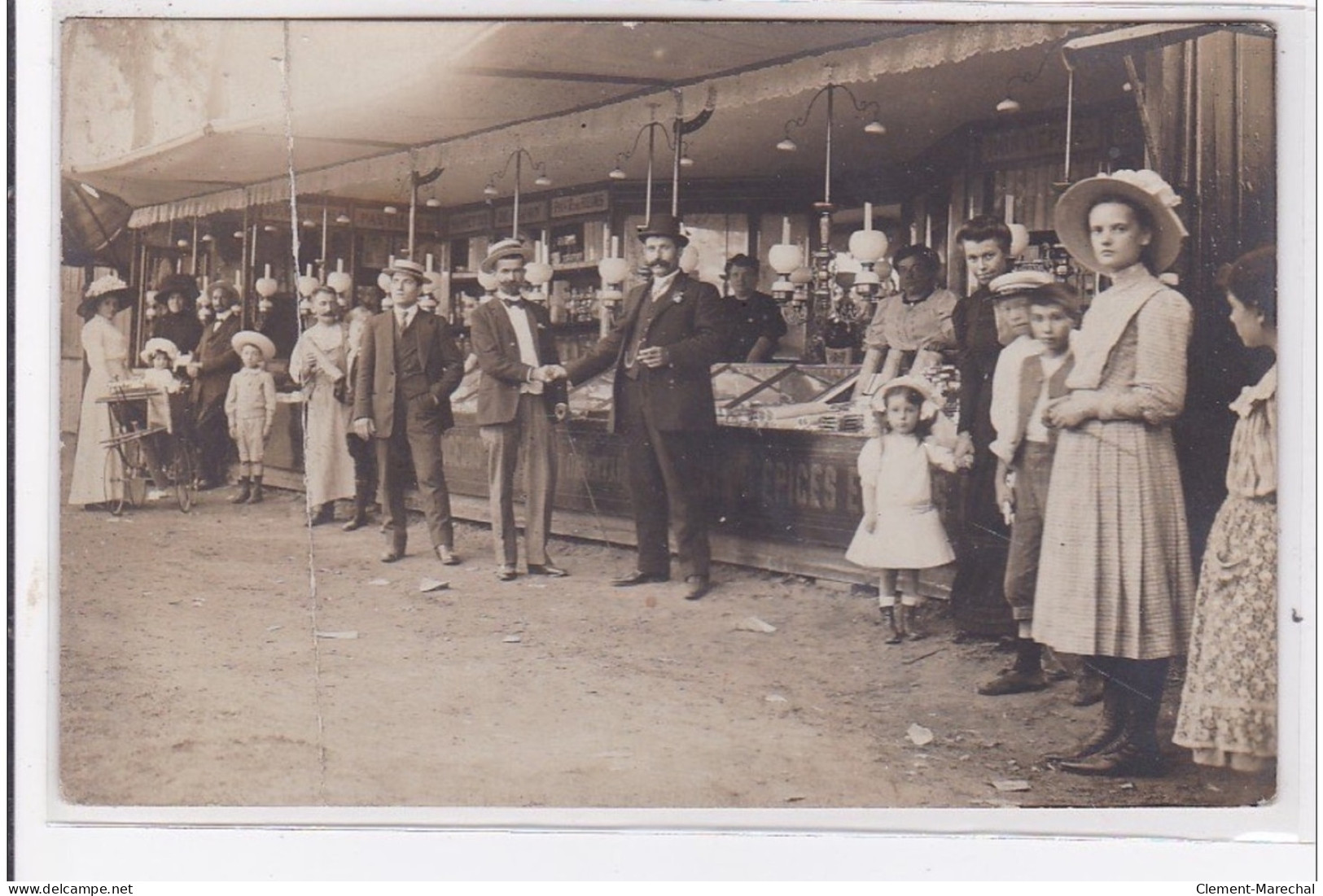 MONTGERON : Carte Photo D'un Stand De La Fête Foraine En 1911 - état (plié) - Montgeron