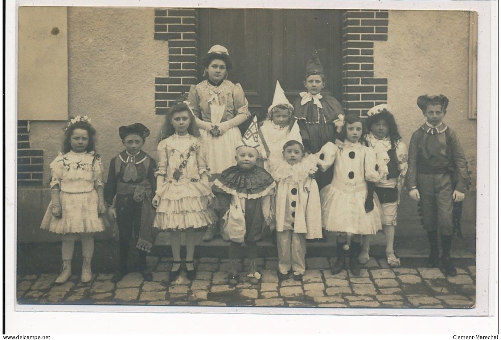 VERTUS : Carte Photo D'un """"bal Travestis D'enfants"""" En 1908 - Très Bon état - Vertus